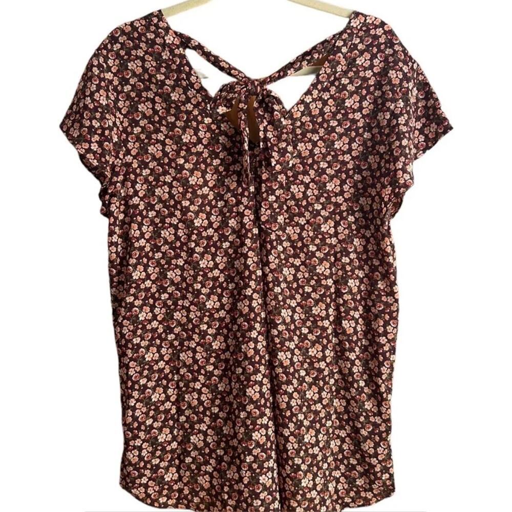 Everleigh Brown Floral Women’s Medium Blouse